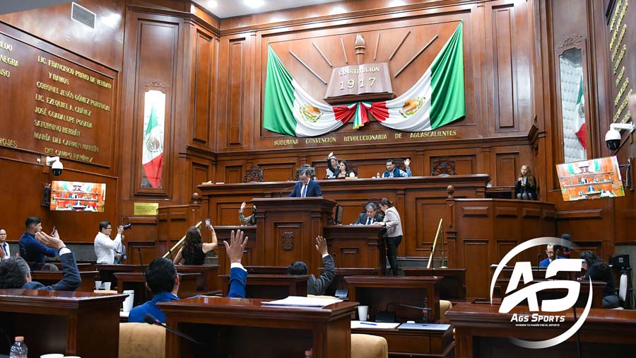 Realizan reforma a Ley para las Motocicletas en Aguascalientes en la sesión del Congreso del Estado para una mejor identificación de estas.