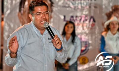 César Medina se reúne con vecinos del Fraccionamiento Sol de Jesús María.