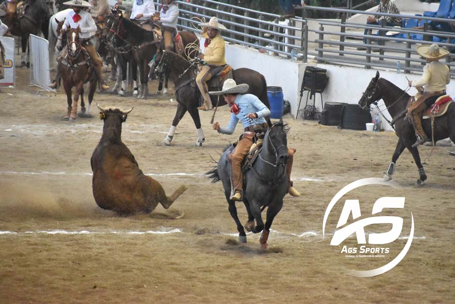 El Herradero toma el liderato del Estatal de la FNSM 2024, que se lleva a cabo en la Arena San Marcos.