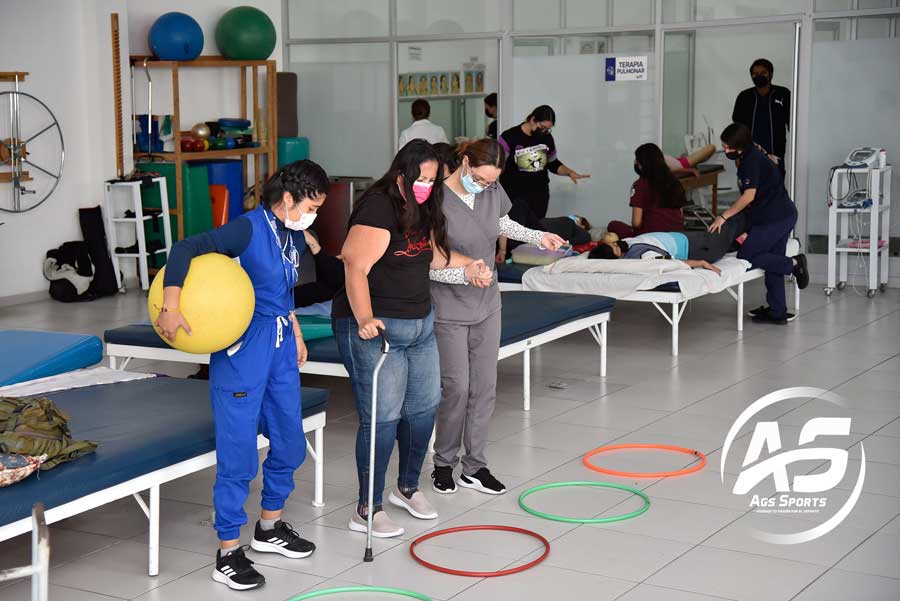 Servicios de terapia y rehabilitación física a bajo costo en el DIF Estatal en Aguascalientes