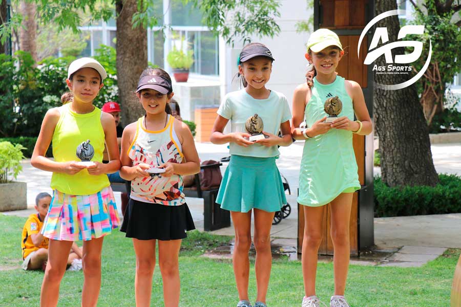 Premian a los campeones del torneo G-2 de tenis infantil y juvenil en Aguascalientes