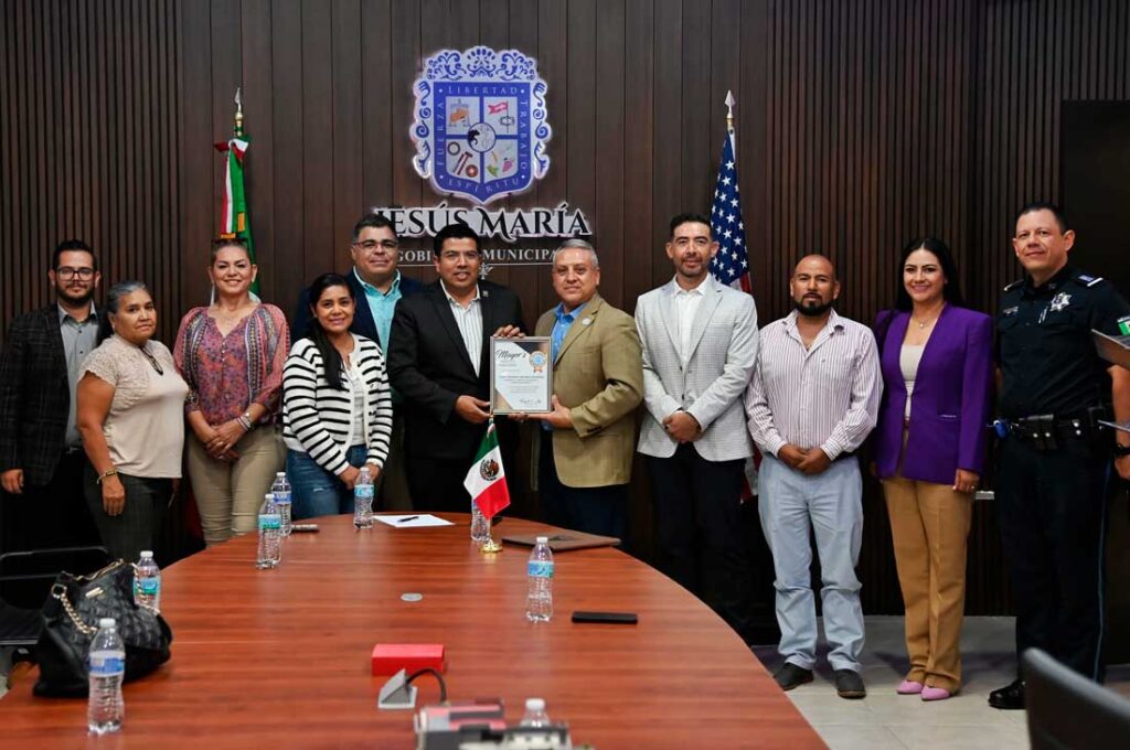 Jesús María estrecha lazos de cooperación con Aurora Illinois Agssports