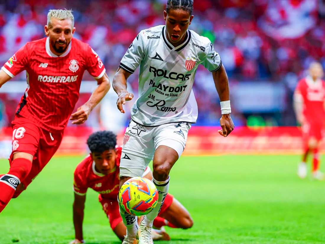 Toluca remonta y golea al Necaxa en el Nemesio Díaz