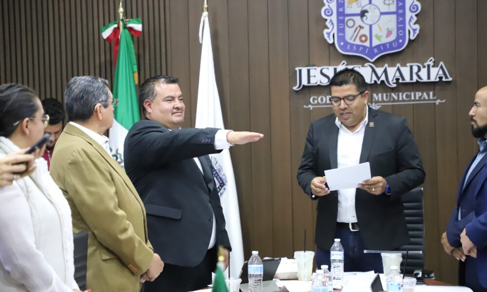 Tomas protesta nuevos integrantes del Consejo de CAPAS de Jesús María