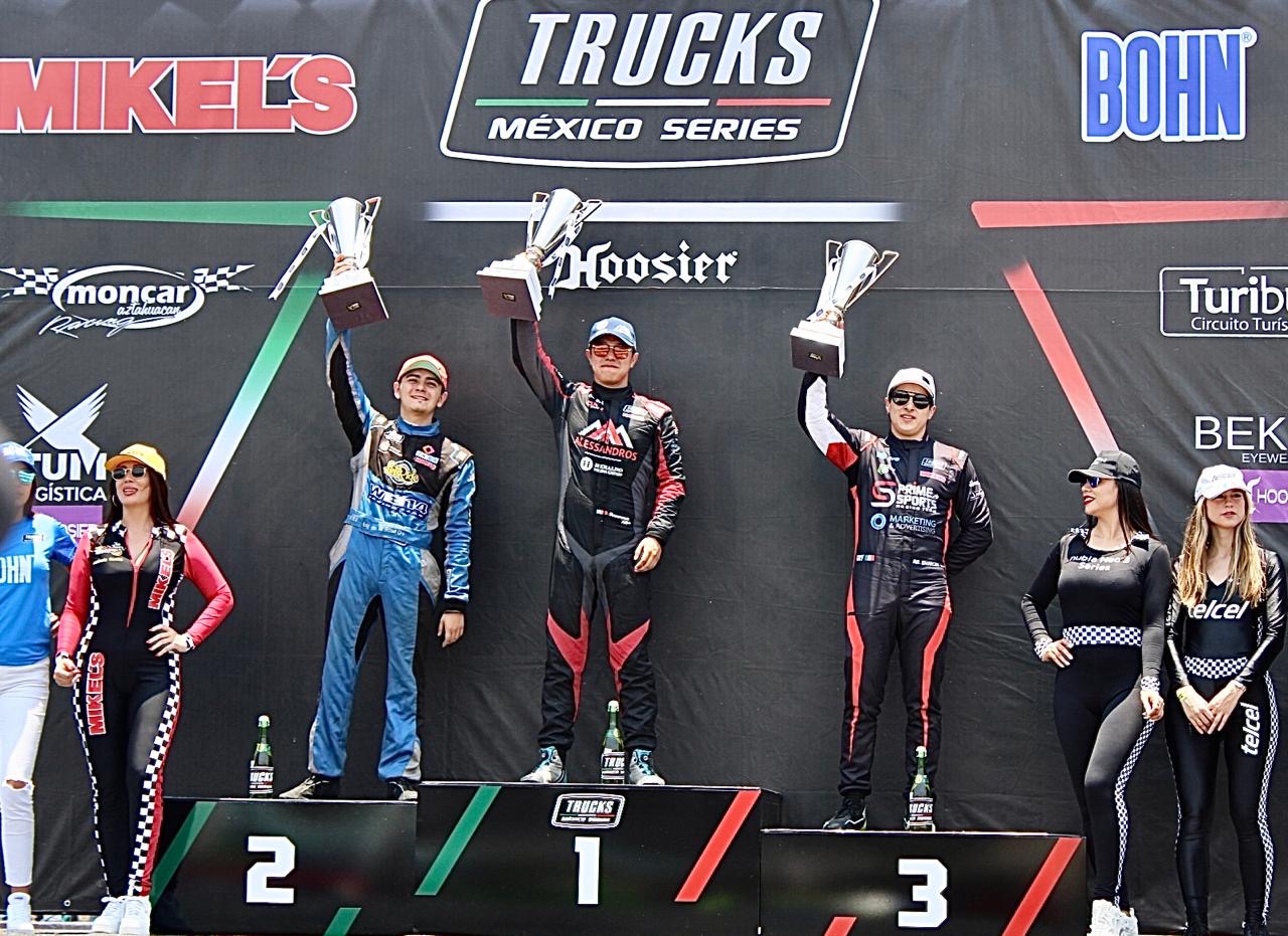 Gerardo “Chispa” Rodríguez gana las Trucks en el OAM Aguascalientes, destacando en una emocionante carrera llena de intensas maniobras.