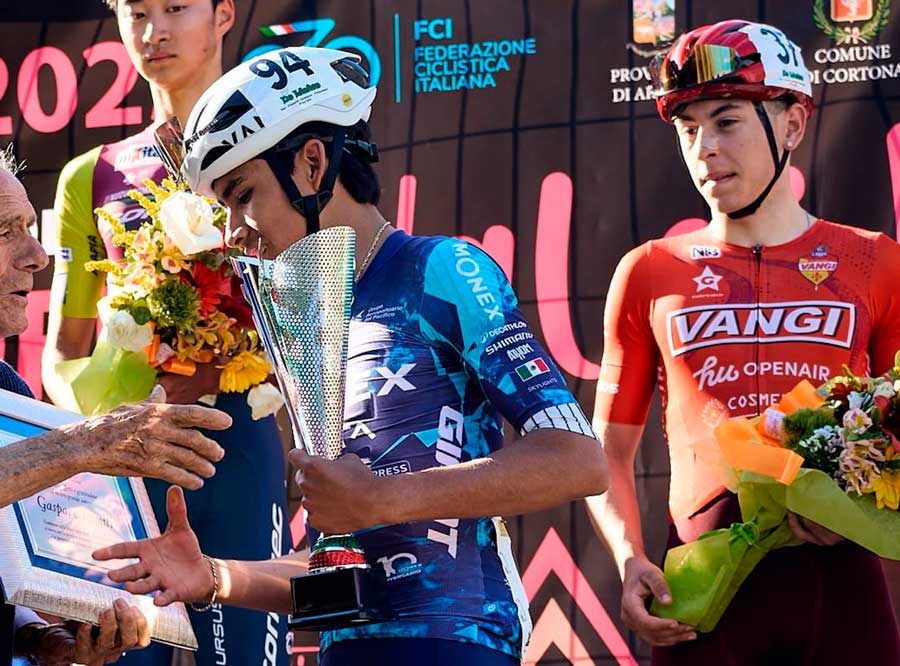 Ciclista juvenil de Aguascalientes destaca en Italia