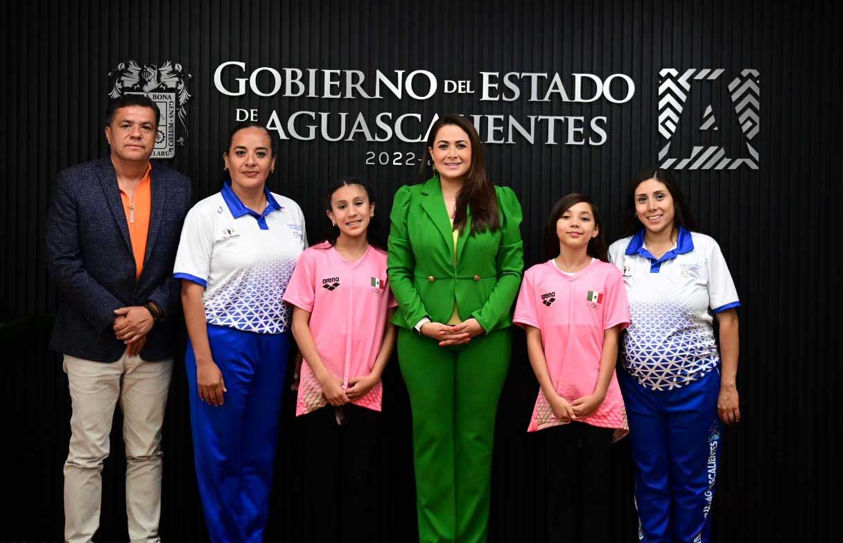Gobernadora Tere Jiménez felicita a nadadoras de Aguascalientes que estuvieron en Panamericano