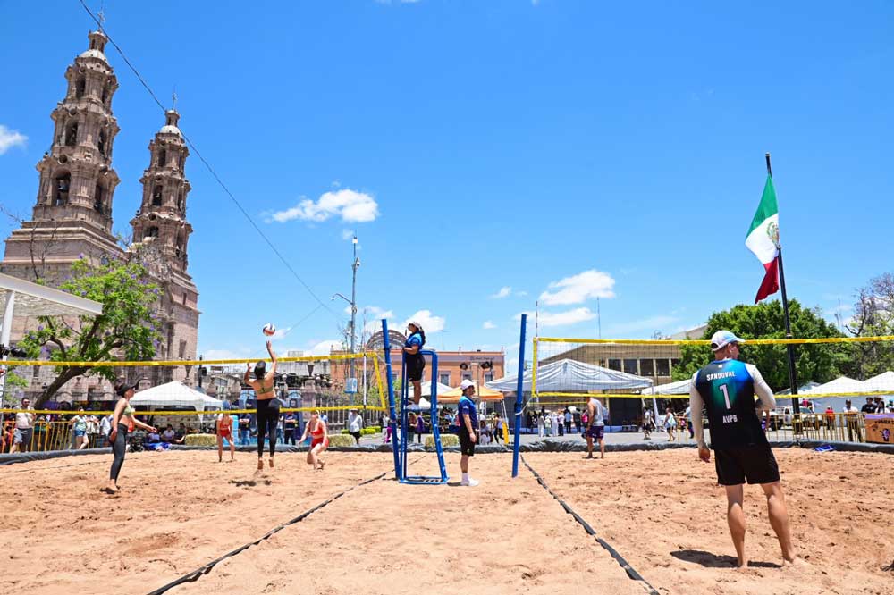 Inauguran el 1er torneo de voleibol de Playa San Marcos 2025
