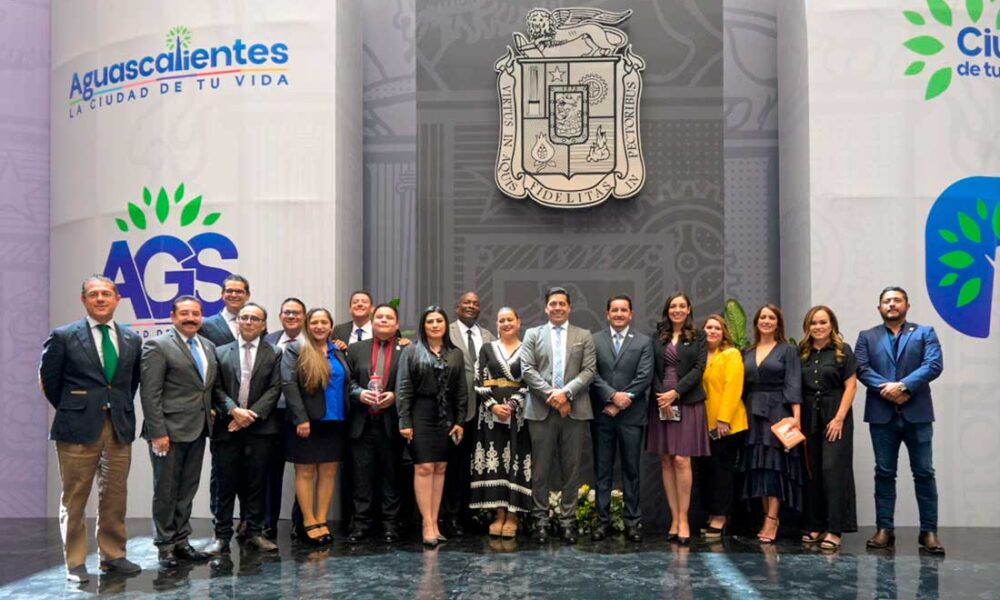 Municipios de Aguascalientes y Villa de Álvarez Colima firman hermanamiento