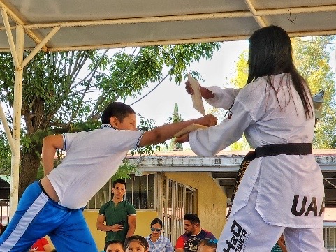 Alumnos de primaria presentan examen de Taekwondo en Jesús María