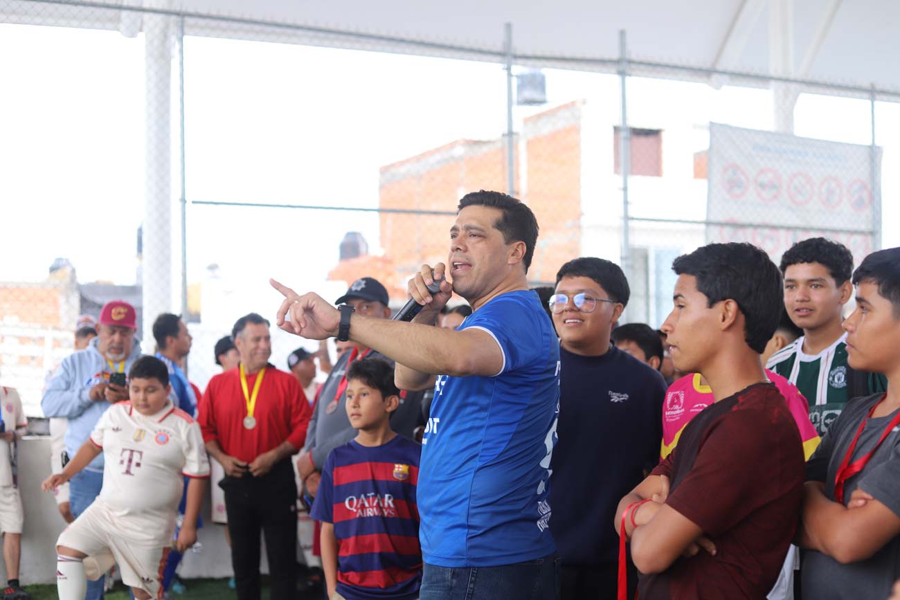 Clausura Leo Montañez primer torneo fútbol 7 “más retas menos riñas” en parque Cultura Maya