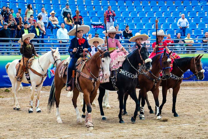 Espectacular inauguración del Nacional Charro y Escaramuzas Infantil en Aguascalientes