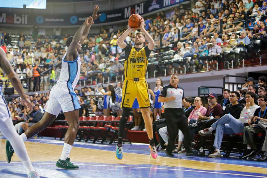 Panteras sufre su sexta derrota en la temporada ante Astros de Jalisco