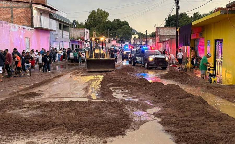 Sin personas lesionadas en el desbortamiendo de arroyo en Asiento