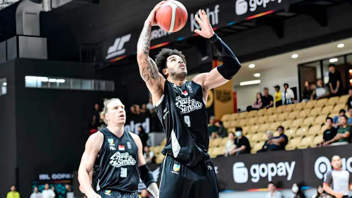 Aaron Fuller llega a Panteras