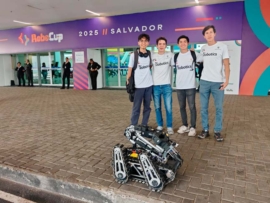 Estudiantes de Aguascalientes compiten en uno de los torneos de robótica más importantes del mundo