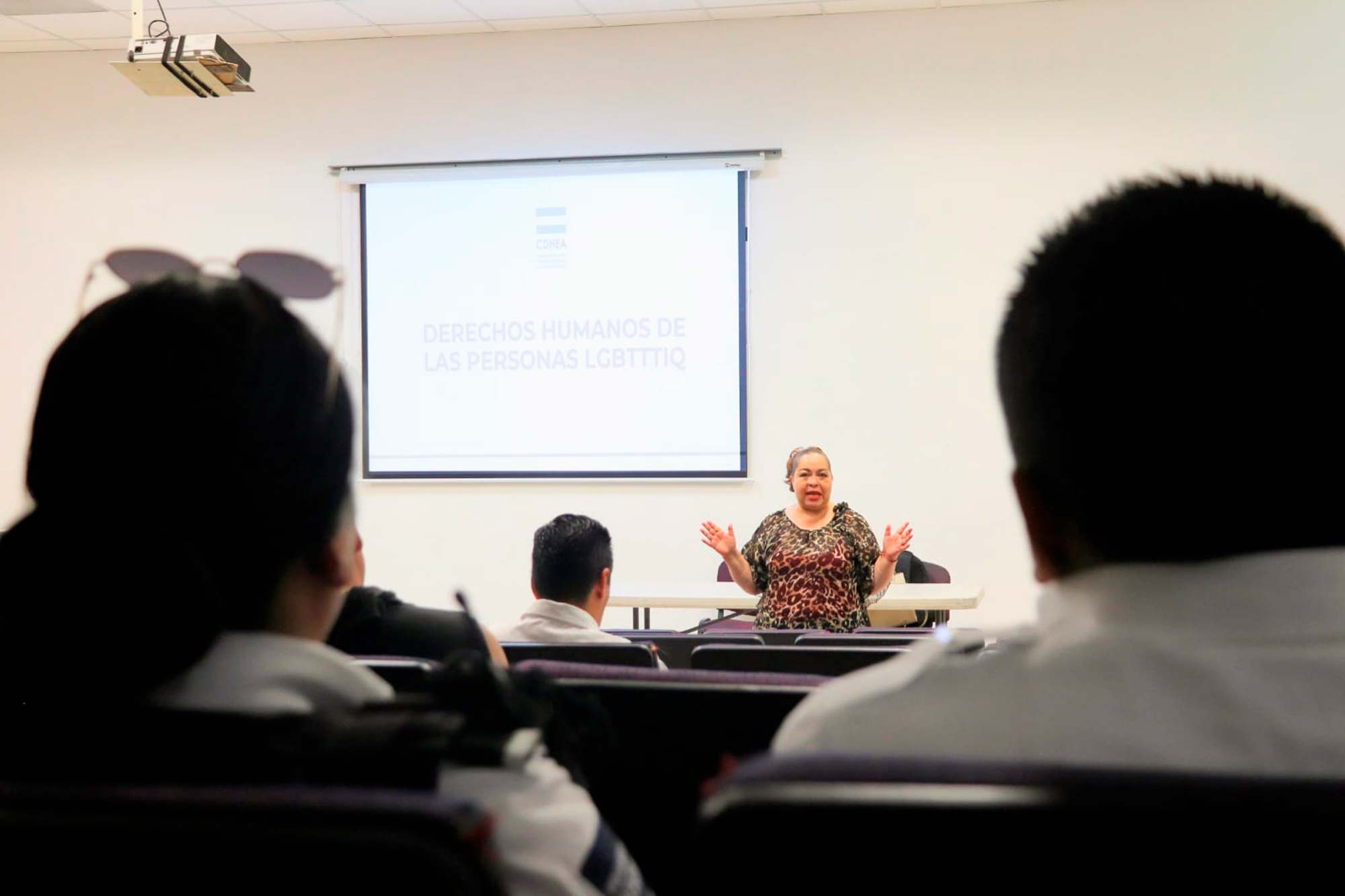 Policías municipales de Aguascalientes se capacitan en derechos humanos de la comunidad LGBTTTIQ+