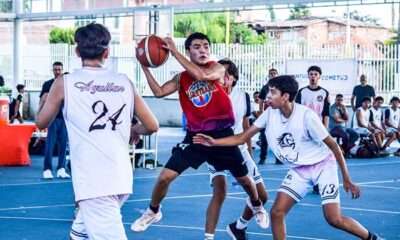 Tere Jiménez entrega útiles escolares, tenis y zapatos a estudiantes de Calvillo