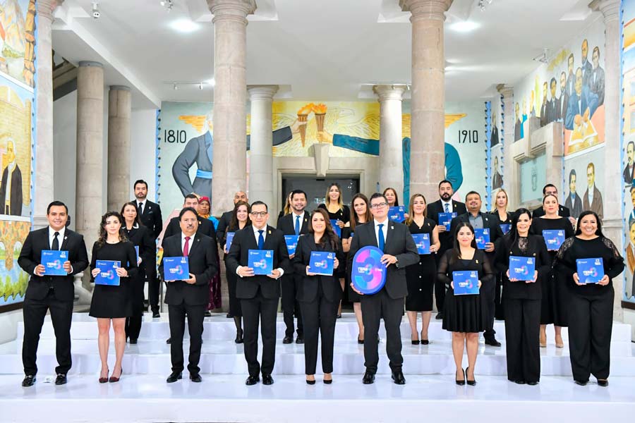 Tere Jiménez entrega su tercer informe de gobierno  al congreso del estado y reafirma su compromiso con el desarrollo de Aguascalientes