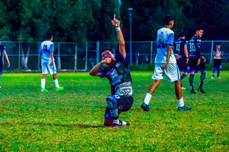 çFerrocarrileros se lleva el duelo de invictos en la UPSL México