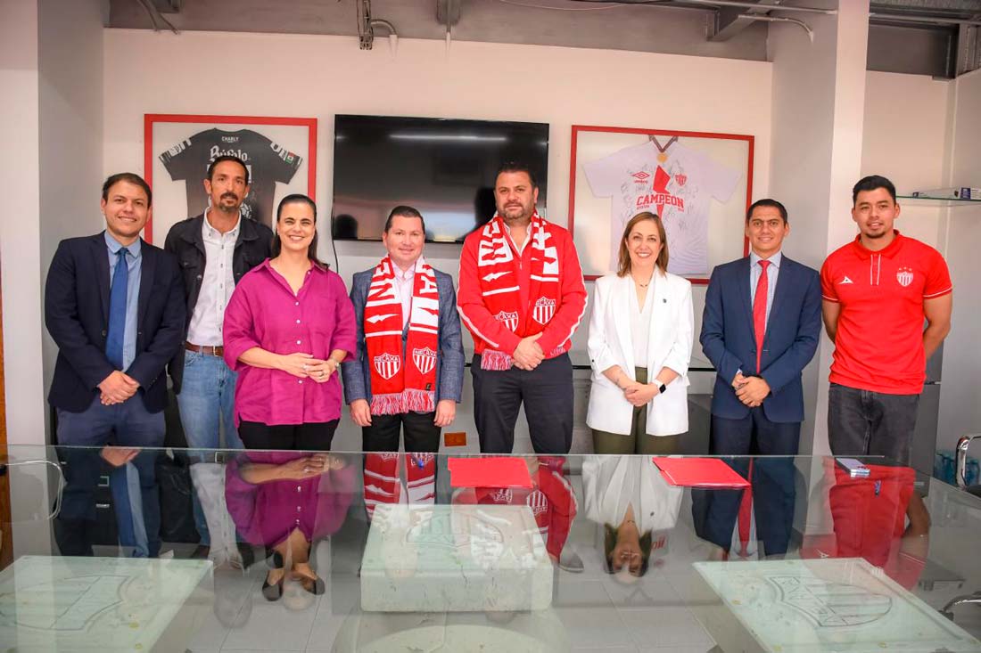 La Universidad Panamericana y el Club Necaxa forjan alianza estratégica para impulsar la educación y el deporte