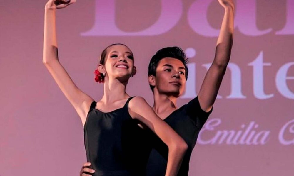 Sobresaliente actuación de bailaria de Aguascalientes