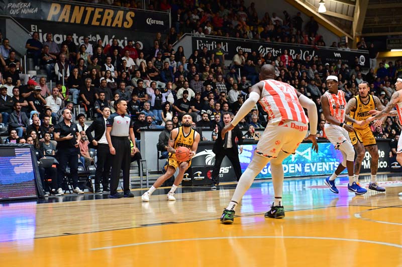 Soles de Mexicali continua con vida en la LNBP