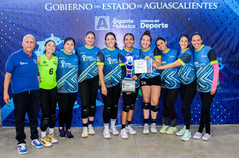 Tías tricampeonas en la copa Aguascalientes de voleibol