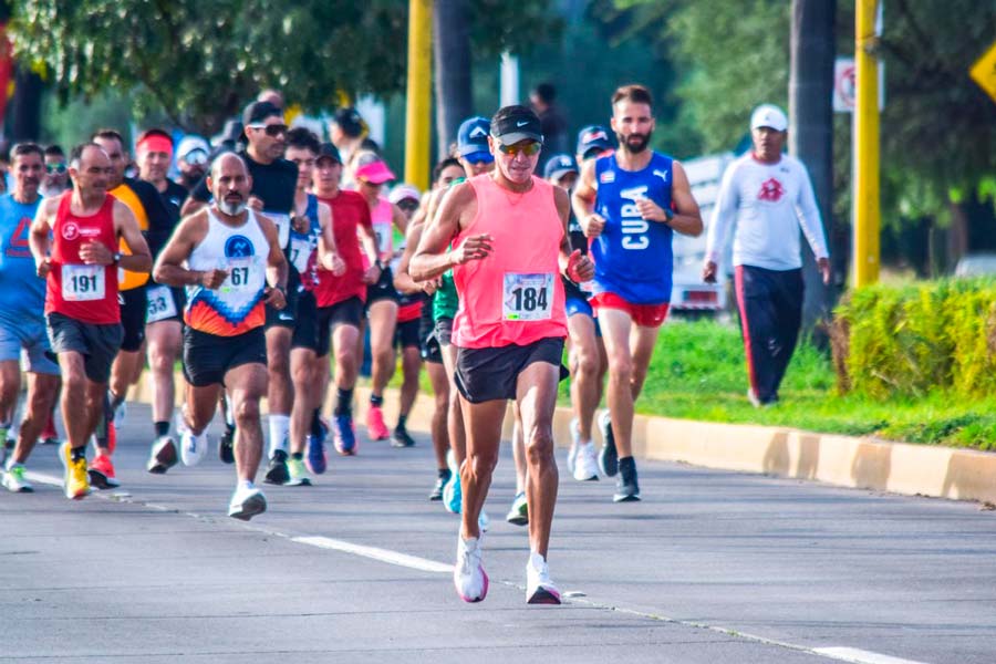 Todo un éxito la 1er carrera atlética del día del médico en Aguascalientes