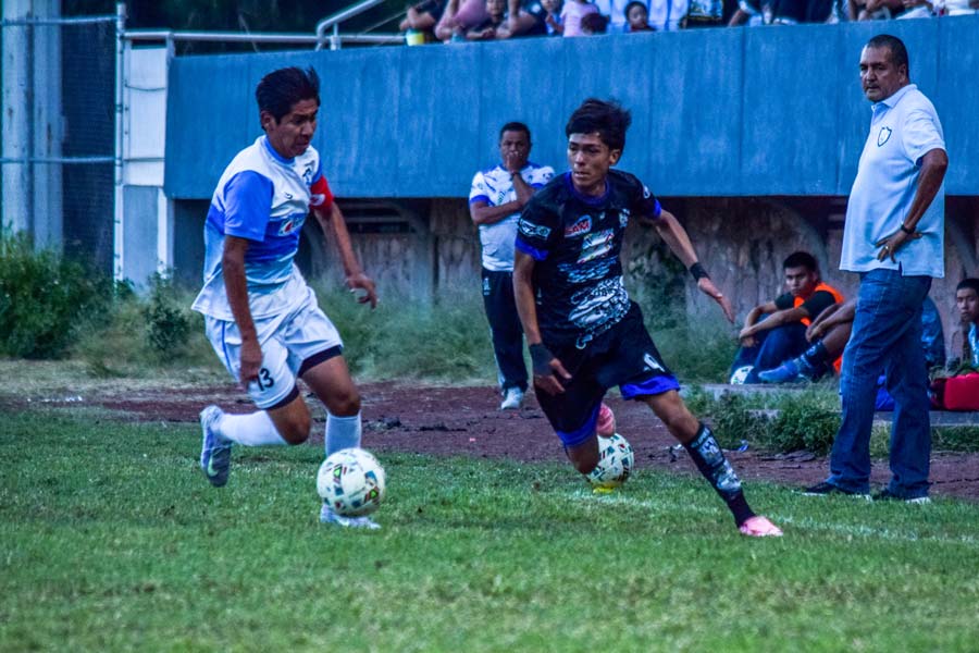 Ferrocarrileros recibe a Proyect Talents en la Liga UPLS de futbol