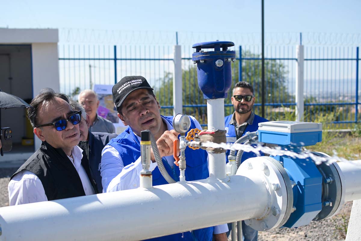 Leo Montañez pone en funcionamiento nuevo pozo en el fraccionamiento Asturias 2