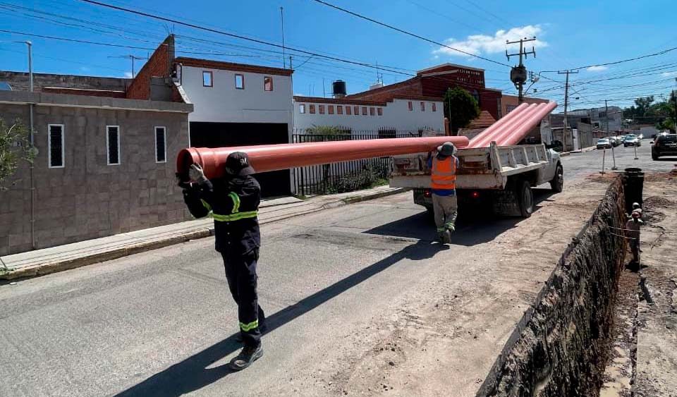 MIAA rehabilita red de alcantarillado sanitario en la calle Poder Legislativo