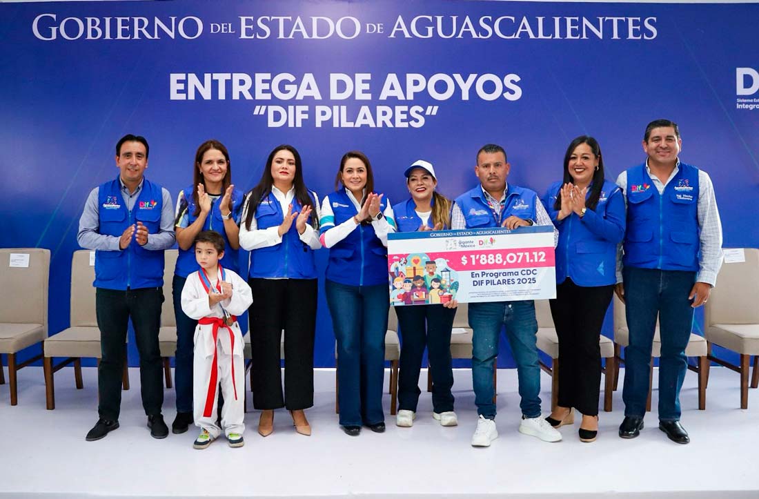 Tere y Aurora Jiménez entregan nuevo equipamiento a las casas del bien común