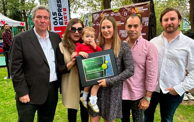 Lorena Villalobos Cruz es reconocida por su trayectoria tenística