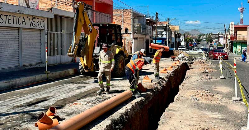 MIAA rehabilita tubería para mejorar el alcantarillado sanitario en el fraccionamiento José López Portillo