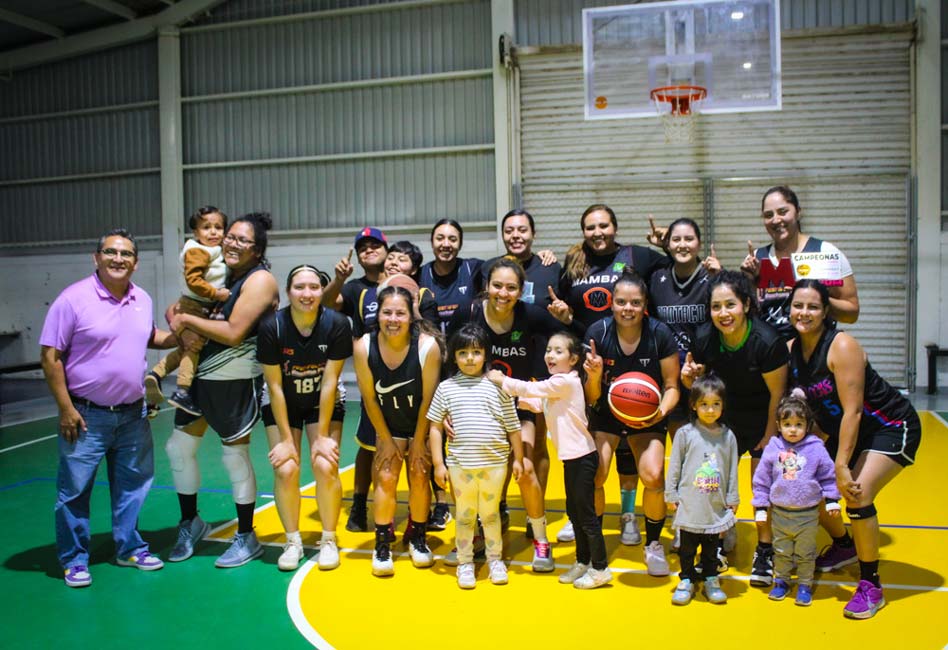 Mambas campeonas de la Liga Milenium de basquetbol en Aguascalientes