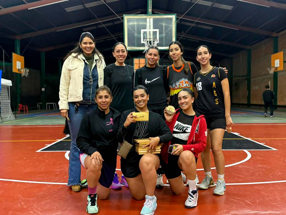 Racalob campeón de 2da fuerza del torneo Grinch de basquetbol femenil