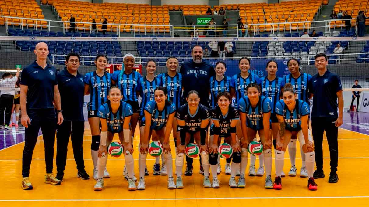 Gigantes de Aguascalientes visita a Tapatías de Jalisco en el Gimnasio Joly Ramírez.