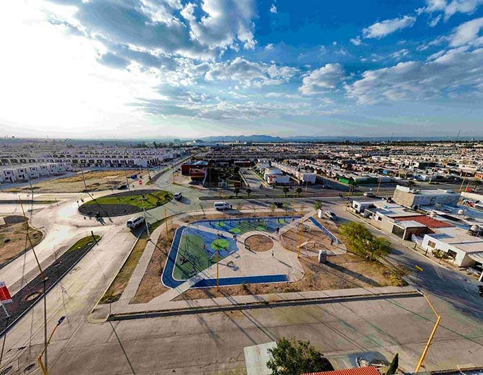 Supervisan Tere Jiménez y Leo Montañez nuevo parque en Paseos del Sur