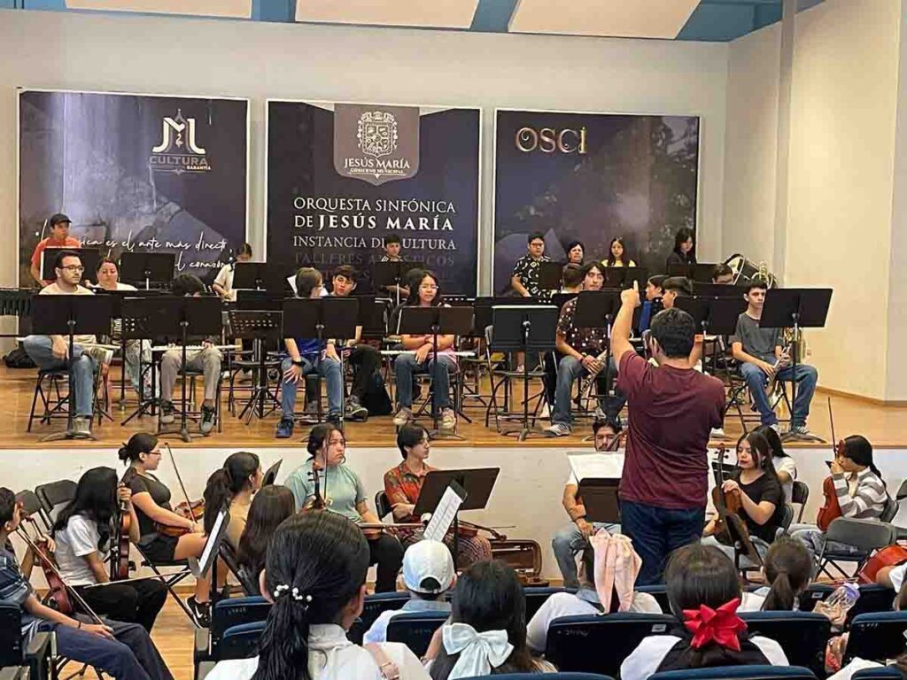 Talleres artísticos llegan a todas las delegaciones por primera vez a Jesús María.