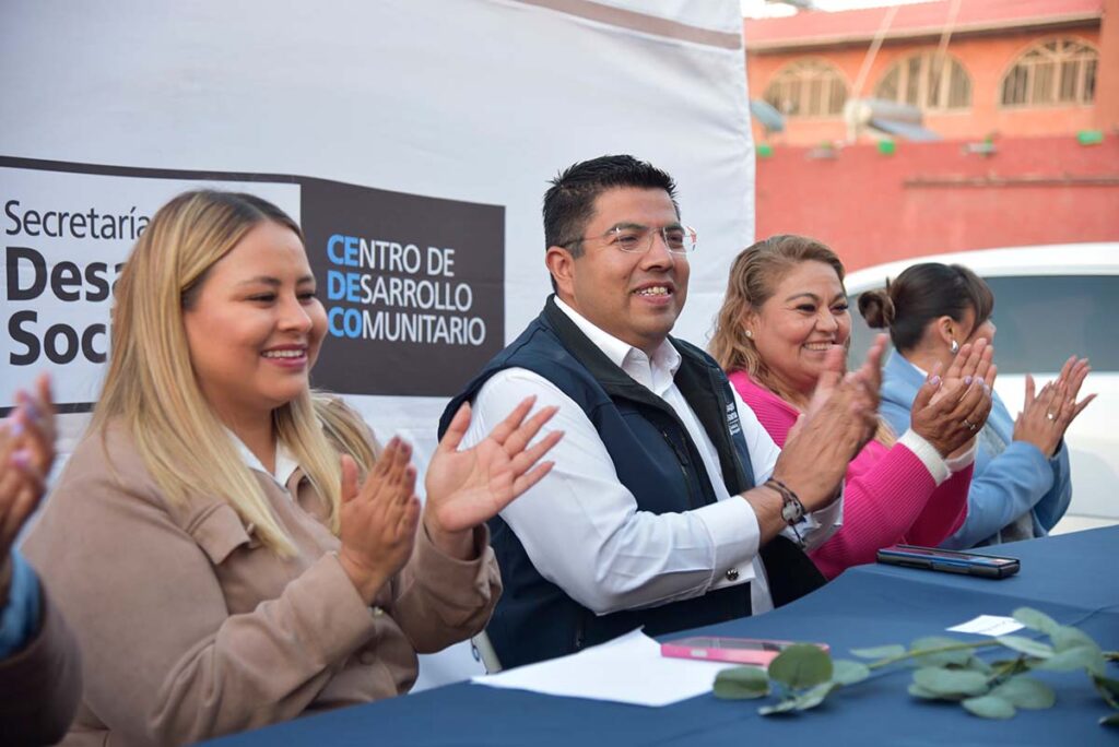 clausura de talleres CEDECO Jesús María 2026 con César Medina
