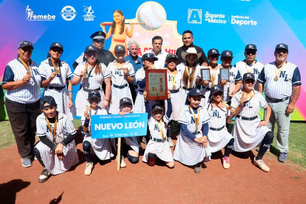 Premiación de la Copa Especial de Béisbol Femenil en Aguascalientes
