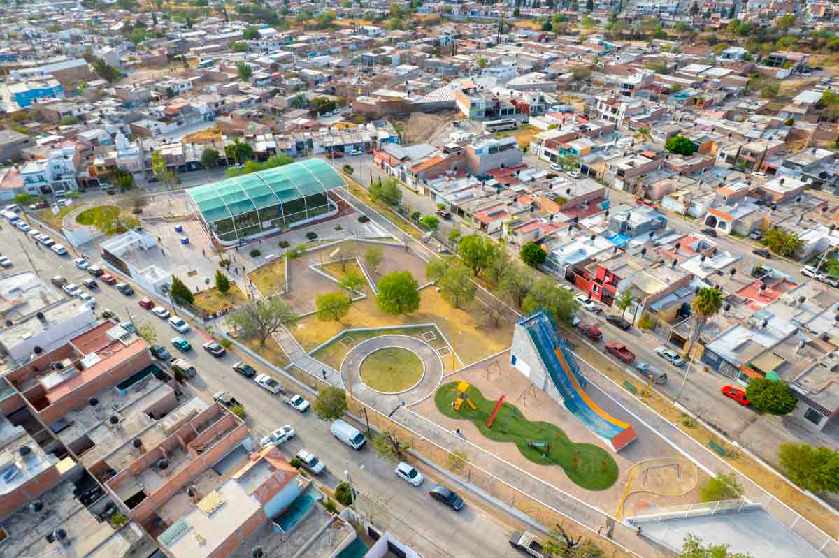 Leo Montañez inaugura rehabilitación del Parque Haciendas II en Aguascalientes