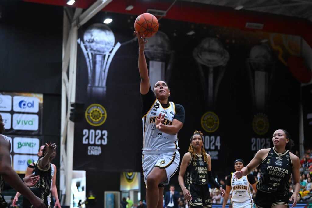 Paso Perfecto Panteras de Aguascalientes ruge en Monterrey y mantiene el invicto en la LNBP Femenil