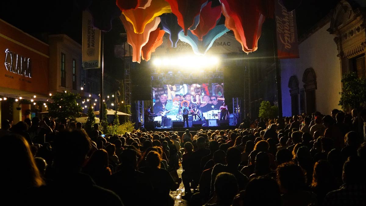 El Corredor Cultural Carranza arranca con éxito rotundo y miles de asistentes