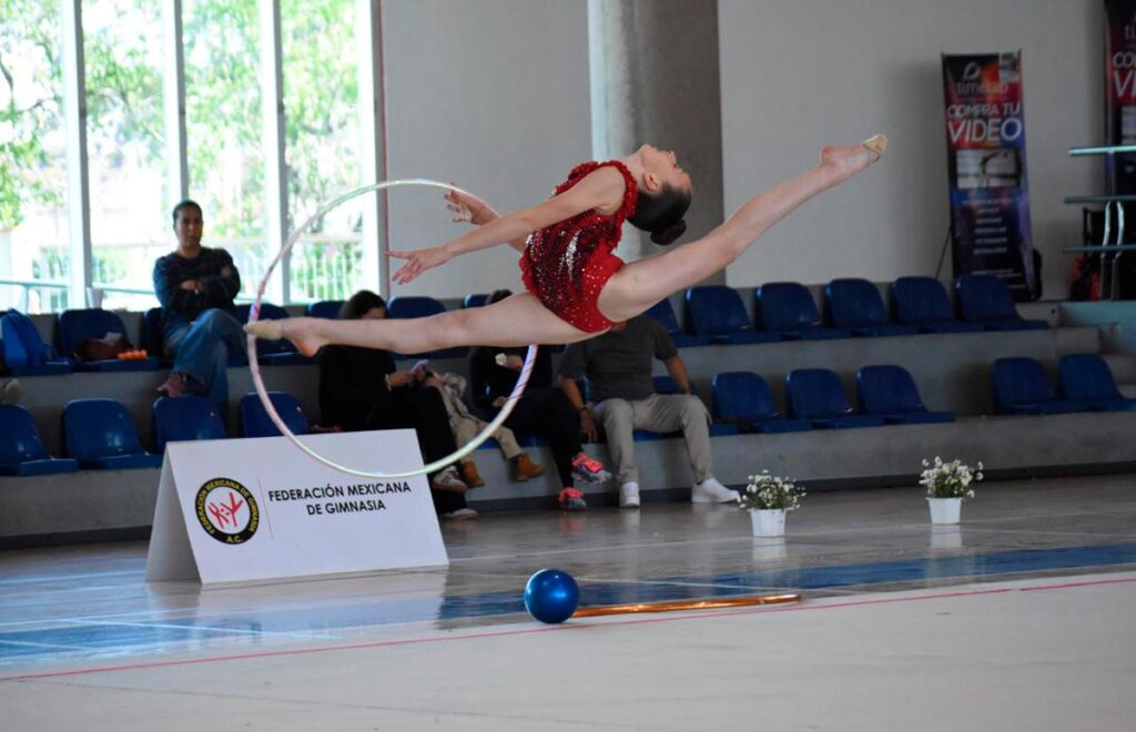 Gimnastas de Kalinka triunfan en la Copa Yaca: 49 medallas y pase al Selectivo Nacional