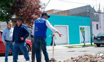 Leo Montañez supervisa rehabilitación de alcantarillado en la colonia Del Carmen: MIAA invierte 1.8 mdp