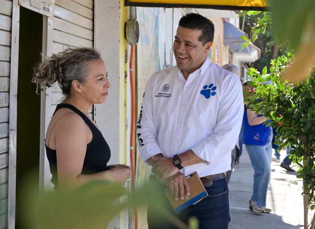 Leo Montañez supervisa servicios públicos en Ojocaliente I y VNSA: apuesta por el diálogo directo