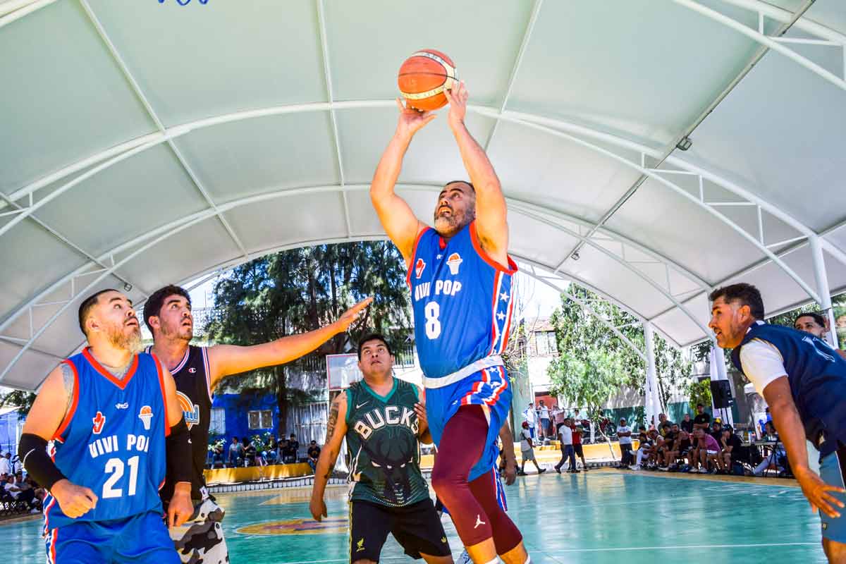 Vivienda Popular y Castores lideran el Torneo XXXIX de Basquetbol de Semana Santa