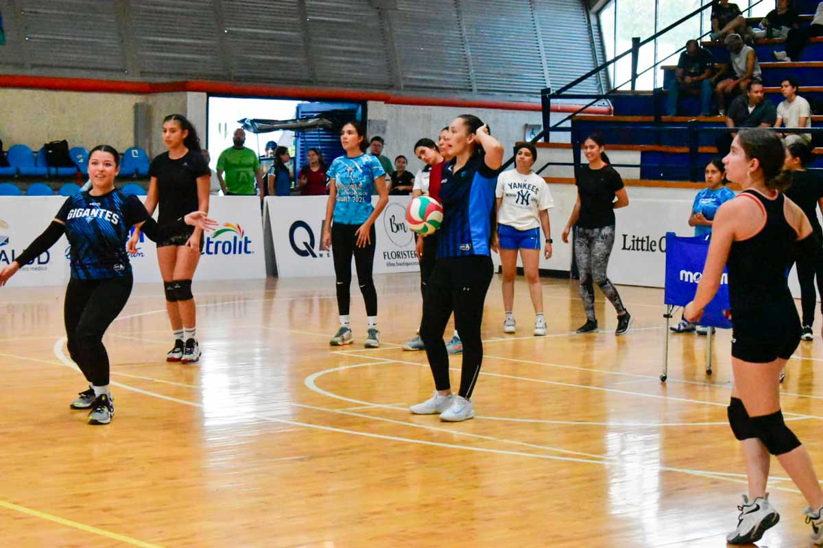 Academia de Voleibol Gigantes de Aguascalientes suma jugadoras profesionales